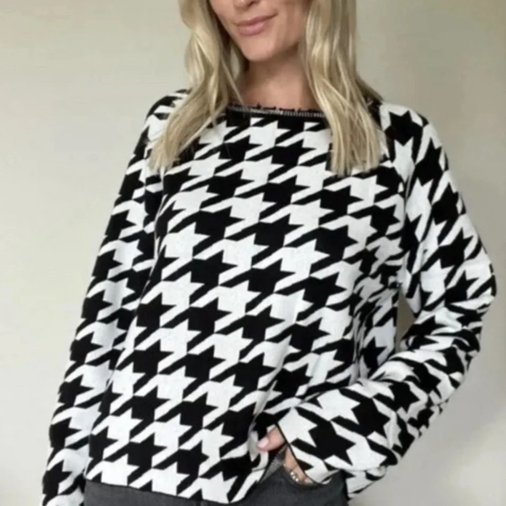 NWT SIX/FIFTY Black & White Super Soft Boxy Fit Sweater in size M